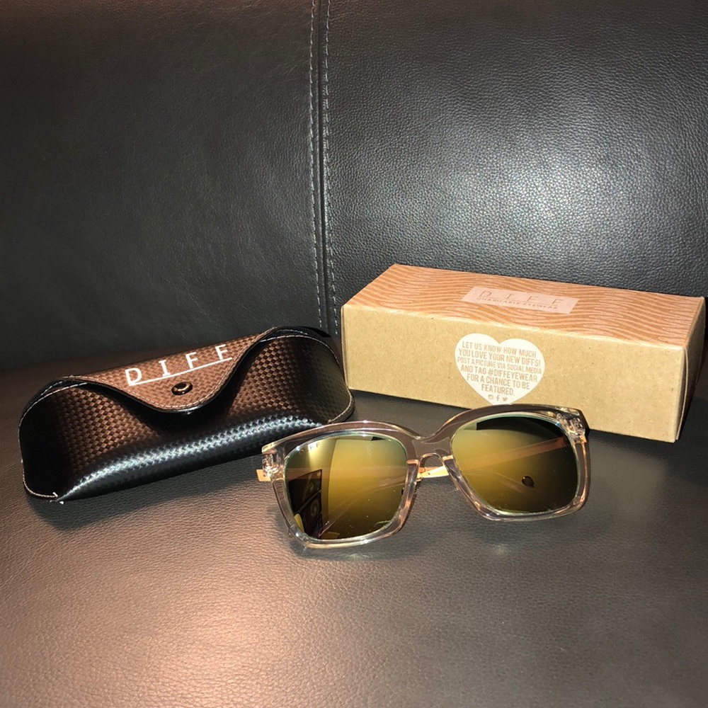 Diff Bella Polarized Sunglasses